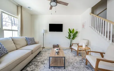 1 King 1 Queen 2 Double Garage Washer Dryer