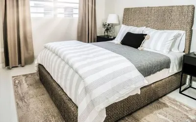 Breathtaking 2-Br Beachside Apartment