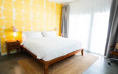 Deluxe Room, 1 King Bed, Kitchen, Garden View