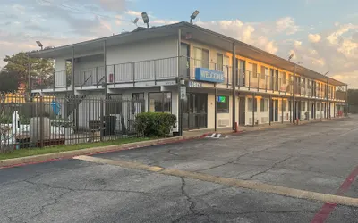 Motel 6 Dallas, Tx – St. Augustine / Hwy 175