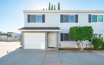 734 Glendora in Glendora