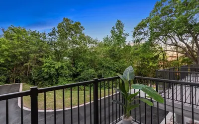 3BR King Townhouse in Uptown CLT