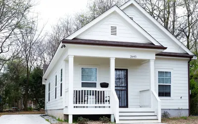 Clean & Serene House + Studio - Easy On/off I-40