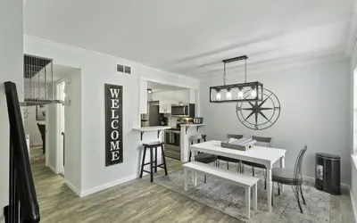 Cozy 2BR Hilton Head Townhome w/ Pool Access