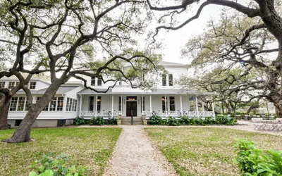 The Inn at Green Pastures