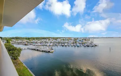 Bayview Sunsets Gym HOT TUB Pool BBQ RUM Bar