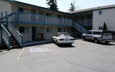 Shamrock Motel