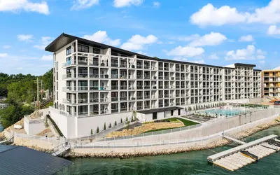 Topsider Experience in the Heart of Osage Beach