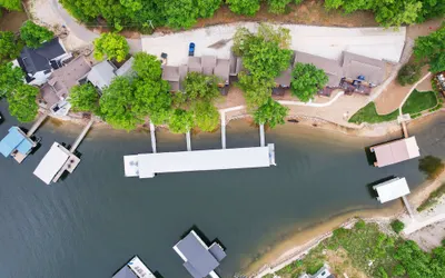 Our Cove Retreat - Perfect for Wave-free Swimming, Tanning & Prime Location Fun!