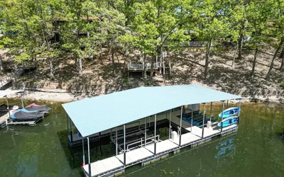 Stunning Views of the 7.5mm, Private Dock, Spacious Decks, Kayaks & More!