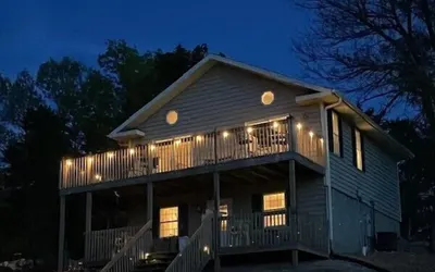 Perfect for Bachelor-bachelorettes & Friend Groups!