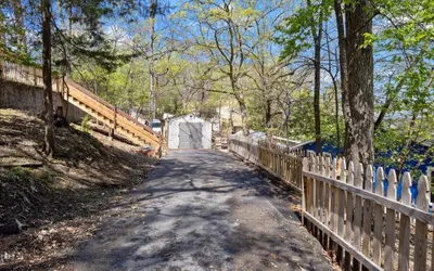 3mm Lake Ozark, Trailer Parking, Dock, Boat Slip, & Amazing Cove Views