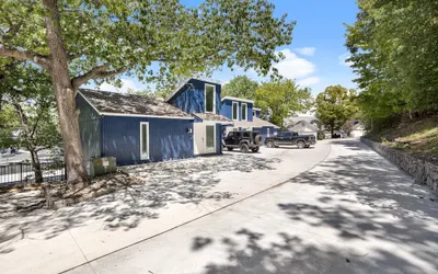 Our Cove Retreat - Perfect for Wave-free Swimming, Tanning & Prime Location Fun!