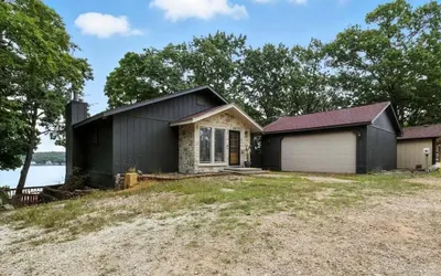 Hot Tub, Main Channel Views, Great Outdoor Spaces, Blackstone