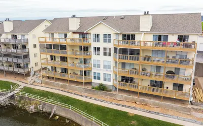 Lakeview Condo w/ 2 Pools & Beach - Family Fun Awaits at 21mm