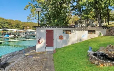 Amazing Lake Experiences! Private Hot Tub, Aamazing Dock, Firepit & Two Layers of Decks