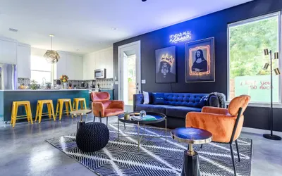 Electric Disco Den 6 Min Walk to Rainey St