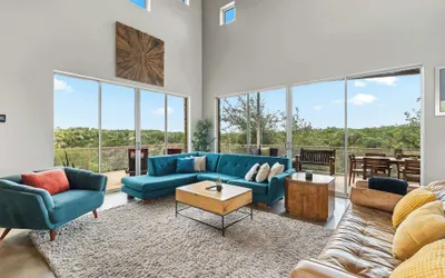 Luxury 7BR Hill Country Gem With Barndominium