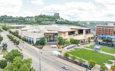 The 333 Suites 304 Stay for 2