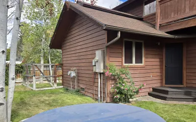 Creekside on Quigley - 3BD Private Home on Trails + Hot Tub