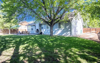 In the Heart of Hailey; Private Pet-friendly 3 Bedroom Home With Garage