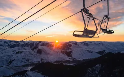 Lux Baldy Vista at Warm Springs Home + Hot Tub - Walk to SV Ski Lifts