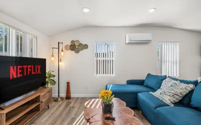 Foothills LA Hideaway Patio Lounge Work-friendly