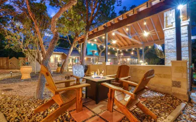 Terracotta Oasis - Wimberley for 30 Guests