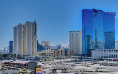 The Lapis Suite at The Platinum Hotel