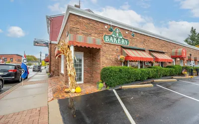 The Gathering House Home for 6