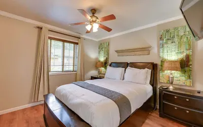 The Homestead - Luxury-cozy 2BR Apartments Near SFA & Historic Downtown Nacogdoches