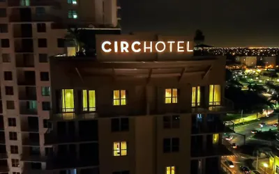 CIRC Hotel By Hosteeva