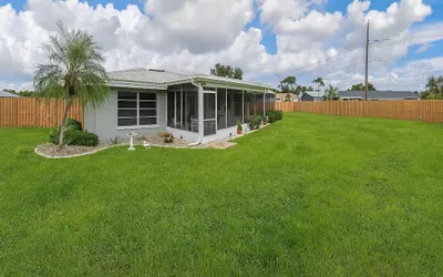 Spacious Family Retreat Port Charlotte