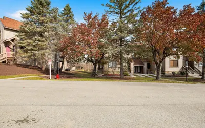 Seven Springs Sunridge 1 Br Condo, Ski-in/out 1 Bedroom Condo