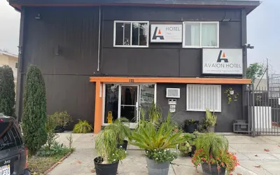 AVAION HOTEL LAX-SoFi Stadium
