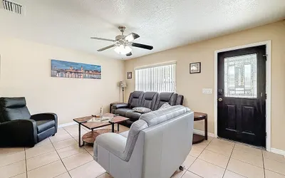 2737 Bel Aire Circle