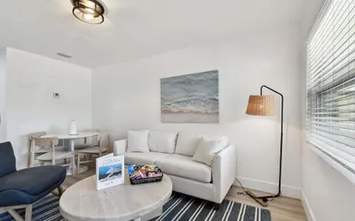 117 127th Ave E Unit 6