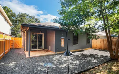 Quiet Austin Stay Near Tech