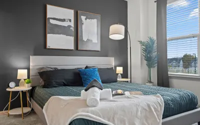 Upscale King 4BR Suite Uptown Charlotte