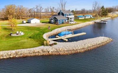 Lakeside Retreat 2 Docks Bay Access
