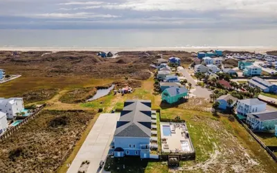 3201 S. 11th St - New Wave Rentals