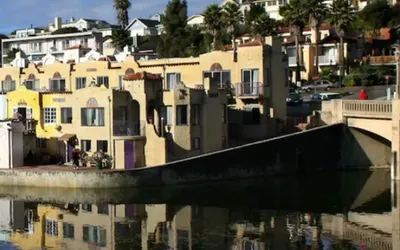 Capitola Venetian Hotel