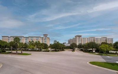 TownePlace Suites Orlando at FLAMINGO CROSSINGS® Town Center/Western Entrance