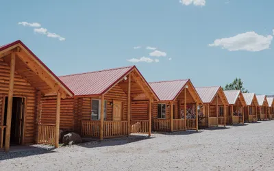 Bryce Canyon Log Cabins