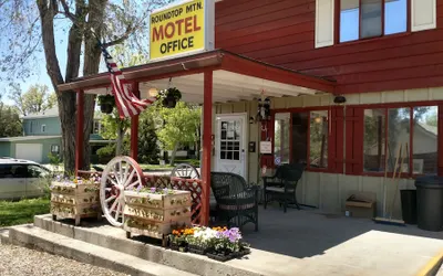 Roundtop Mountain Vista - Cabins and Motel