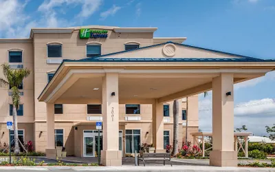 Holiday Inn Express & Suites Boynton Beach West, an IHG Hotel