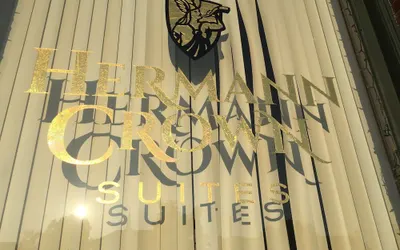 Hermann Crown Suites