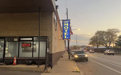 Best Motel By OYO Chicago I-90