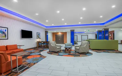 Holiday Inn Express & Suites Stillwater - University Area by IHG