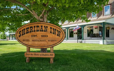 Sheridan Inn, B/W Signature Collection